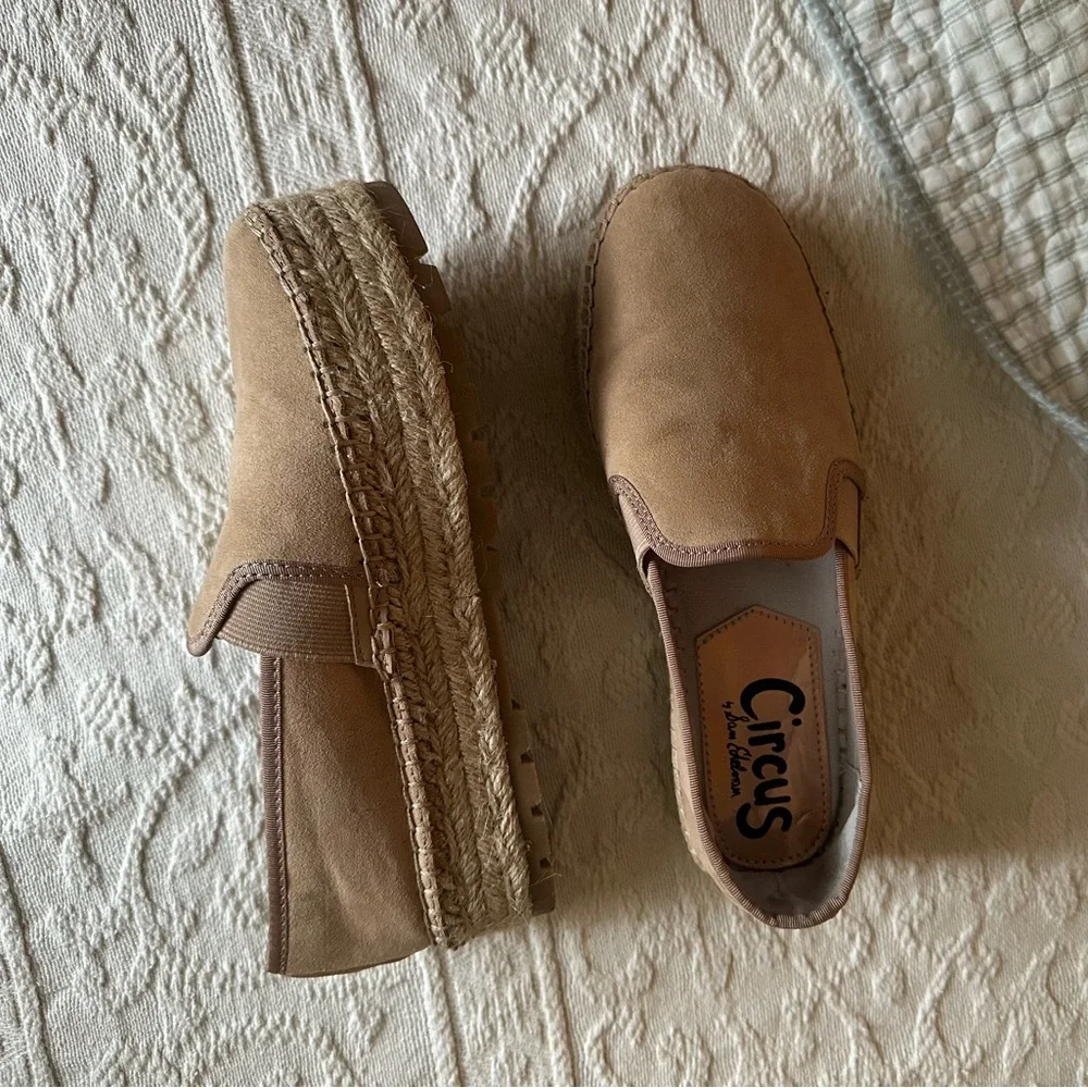 Circus by Sam Edelman Beige Christina Slip-On Platform Loafers - Picture 1 of 5